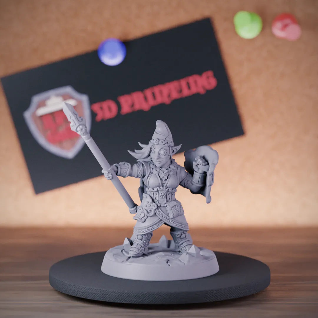 Halfling 5e | DnD Female Halfling Fighter Miniature