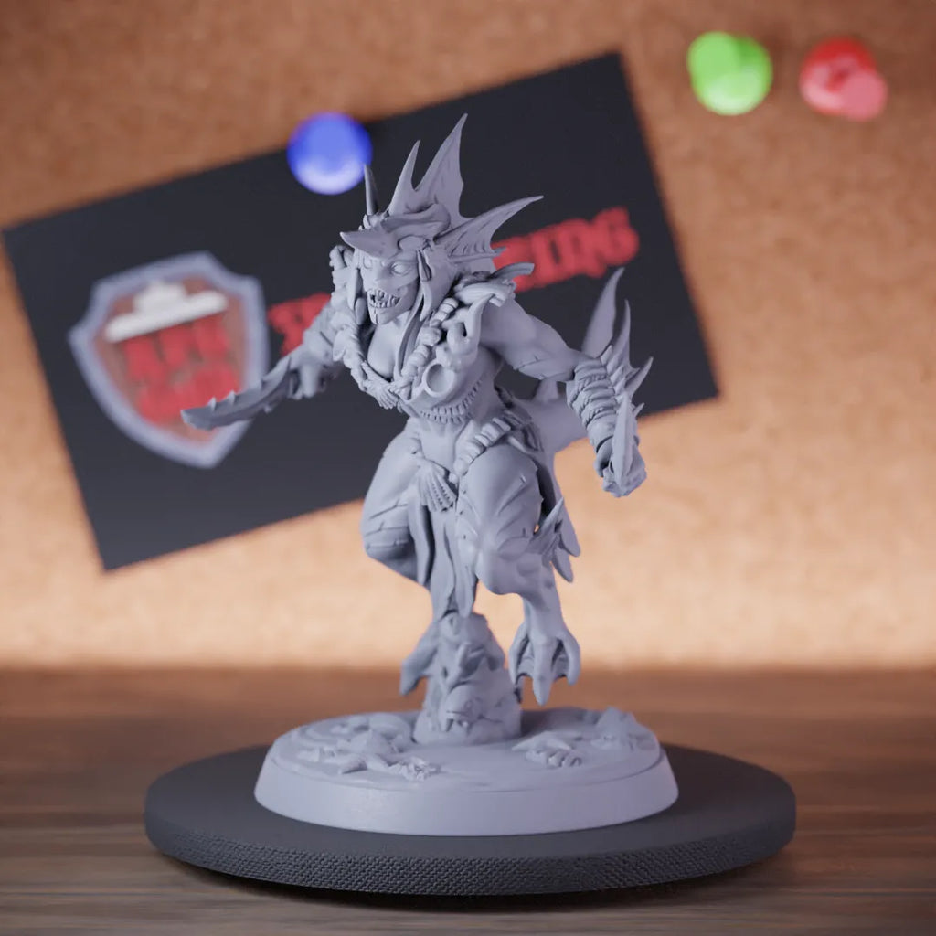 Sahuagin 5e | DnD Female Warrior Dagger Miniature