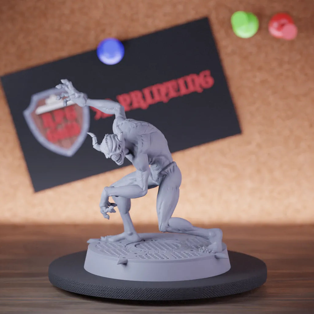 Highly detailed demon lurking sneaking hellish miniature of Lurking, perfect for DnD 5e encounters, fantasy tabletop RPG campaigns, painting and display.