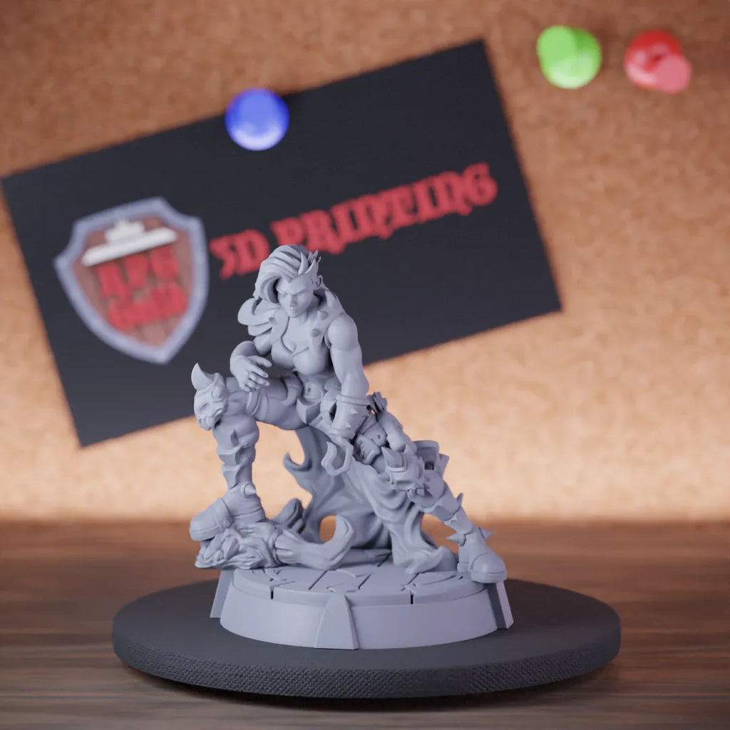 Fighter 5e | DnD Female Warrior Defender Miniature