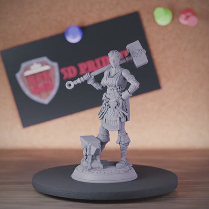 Blacksmith 5e | DnD Female Blacksmith Miniature