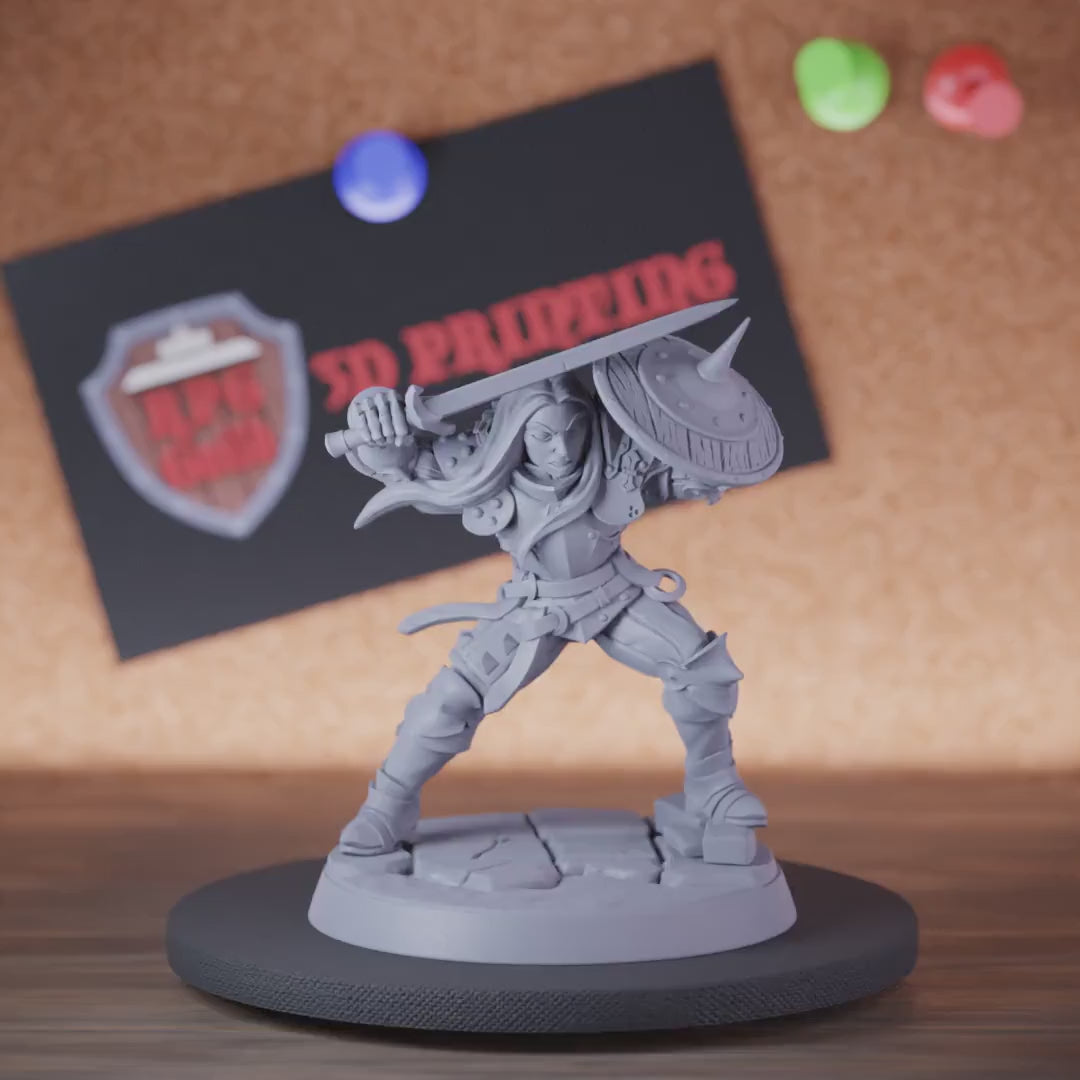 Knight 5e | DnD Female Knight Fighter Sword Miniature