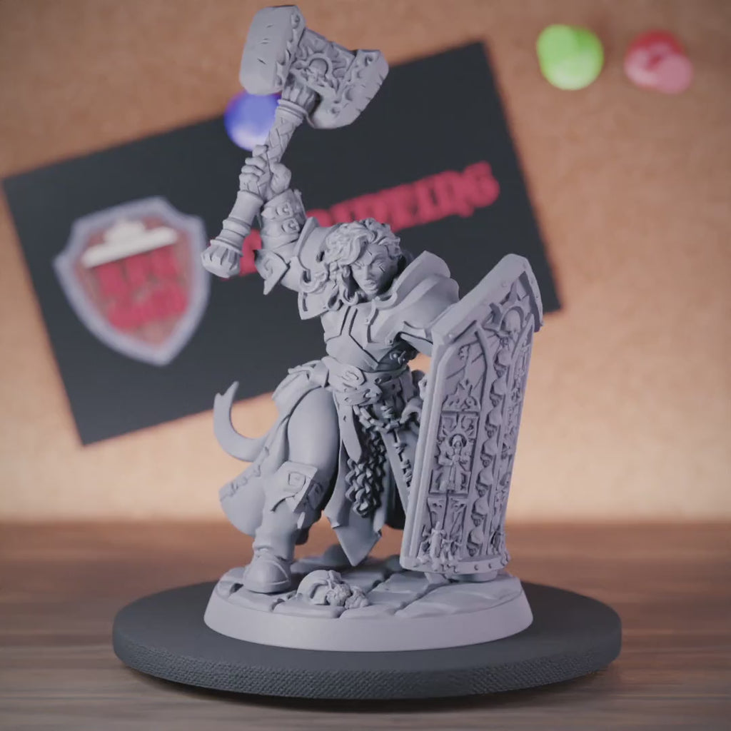 5e Paladin | DnD Female Paladin Miniature