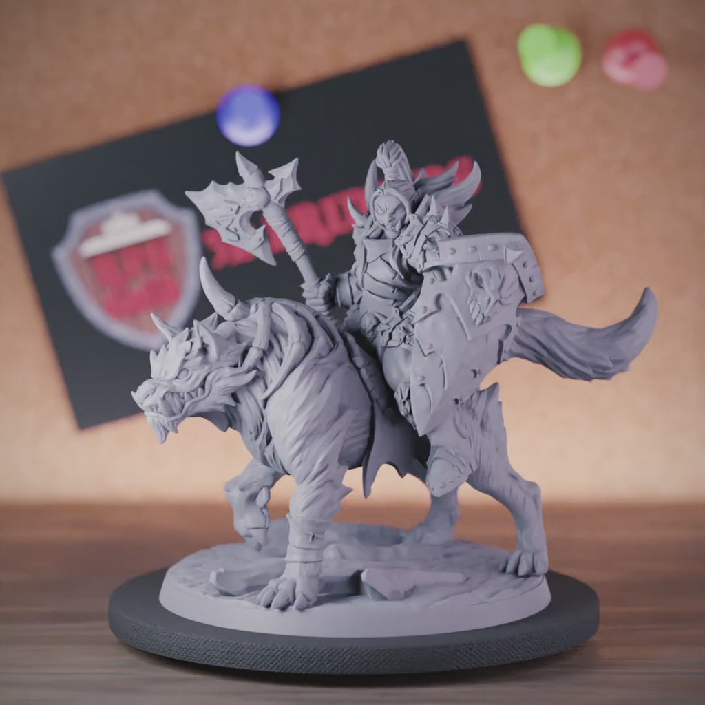 Ork 5e | DnD Miniatur einer weiblichen Ork-Worgreiterin 