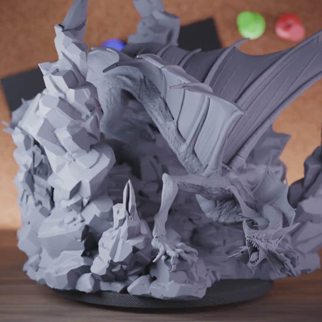 Dragon 5e | DnD Giant Winged Golden Dragon Miniature