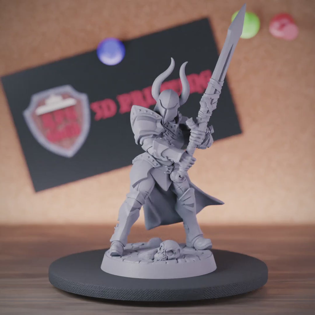 Kämpferin 5e | DnD-Miniatur: Weibliche Kämpferin mit Schwert 