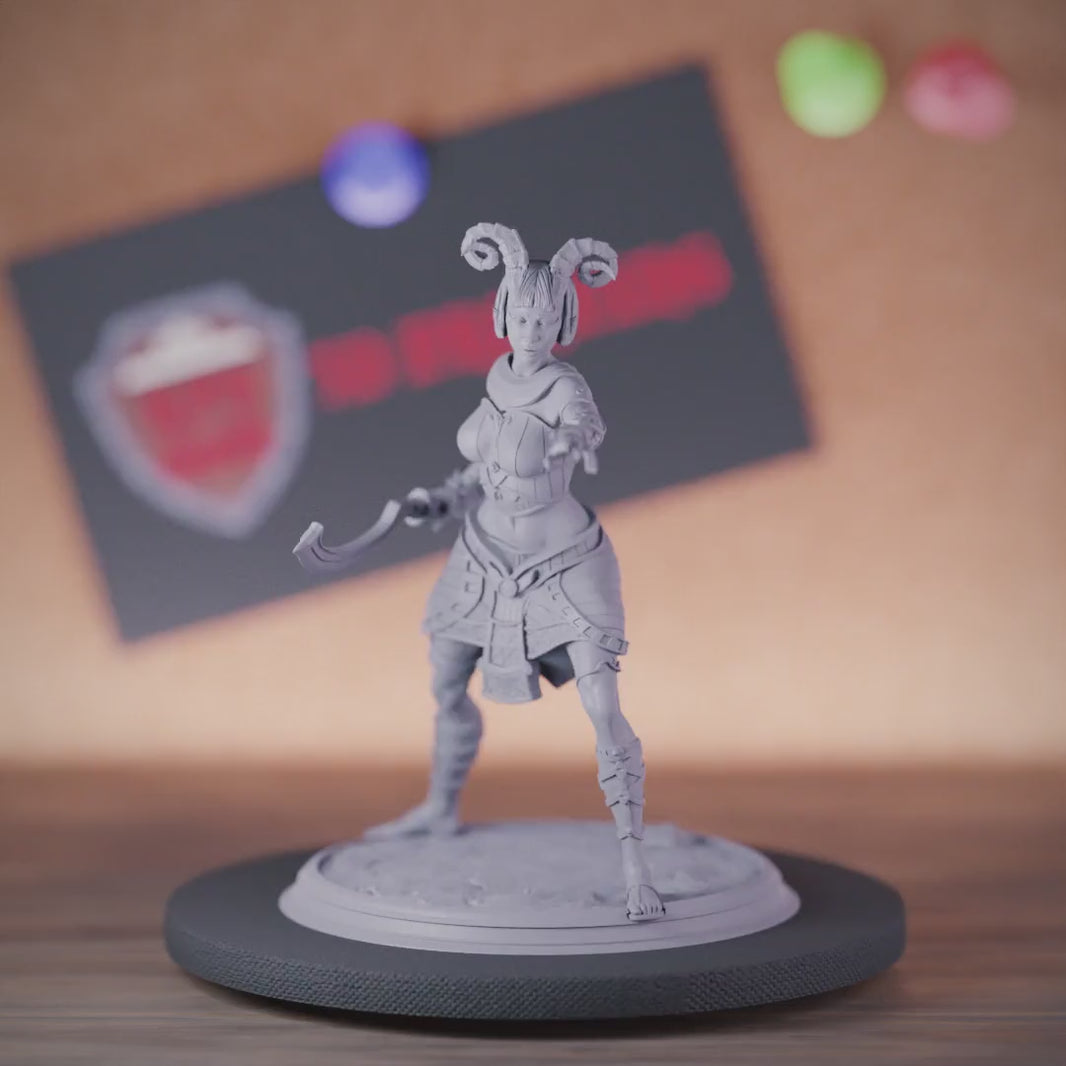 Tiefling 5e | DnD Female Tiefling Fighter Champion Miniature