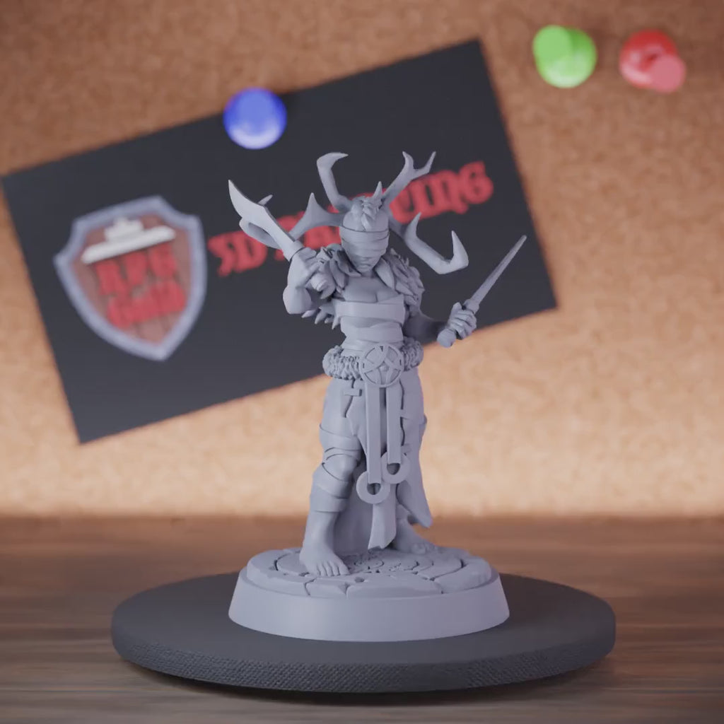 Oracle 5e | DnD Female Human Oracle Miniature